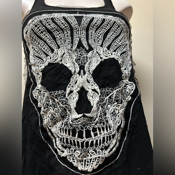 2/$20❤️- SHIRT | Women’s The Classic shirt size medium - Picture 2 of 6